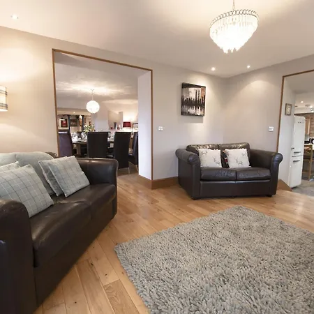 Hill Farm 22 * Bainbridge